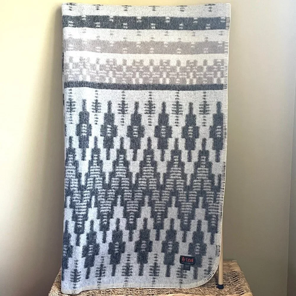 ARTZNL Alpaca Wool Cotton Throw Bed Blanket Large Southwestern Luxury Soft Queen